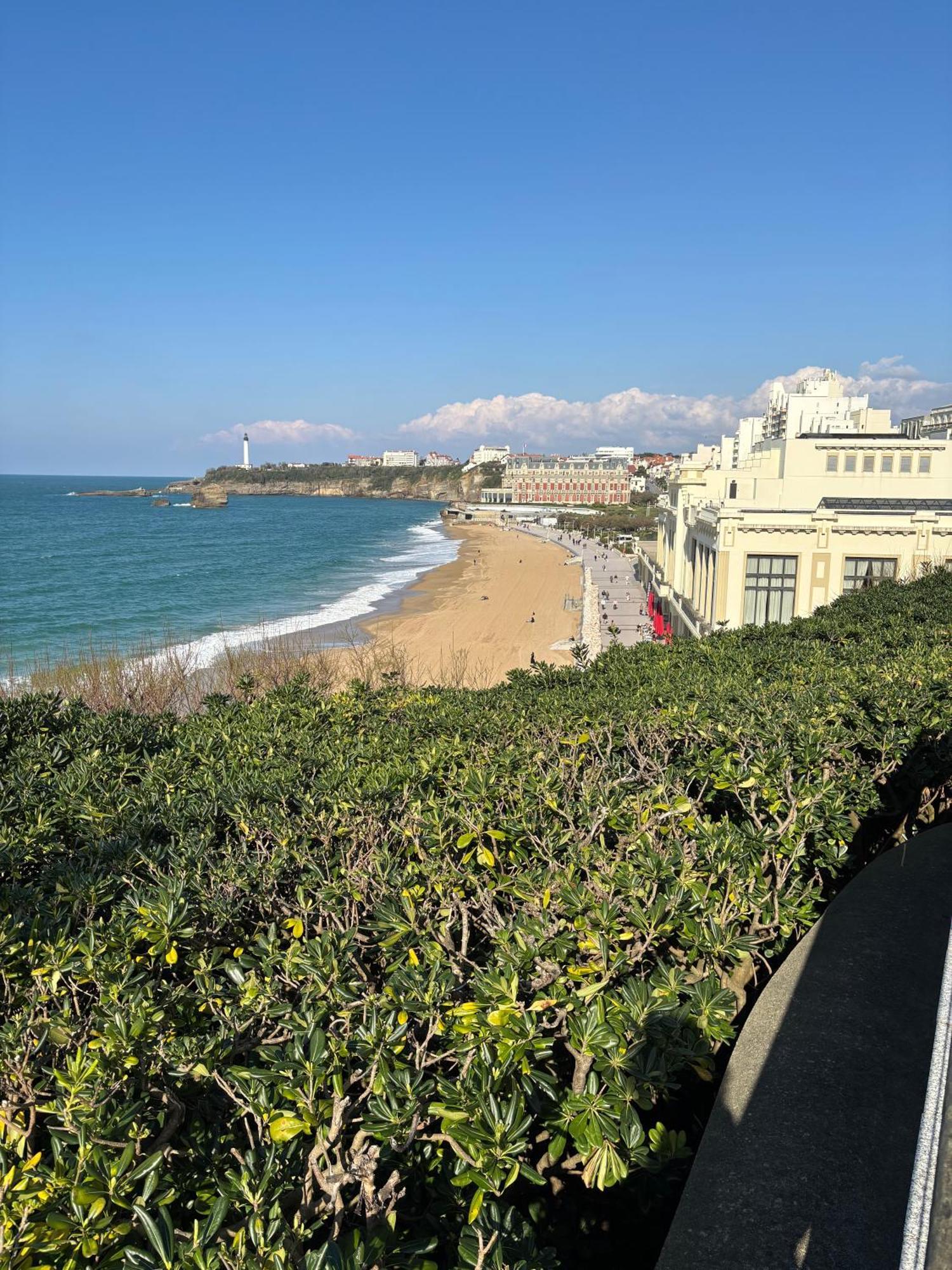Studio Et Piscine Sur La Grande Plage Биарриц Экстерьер фото